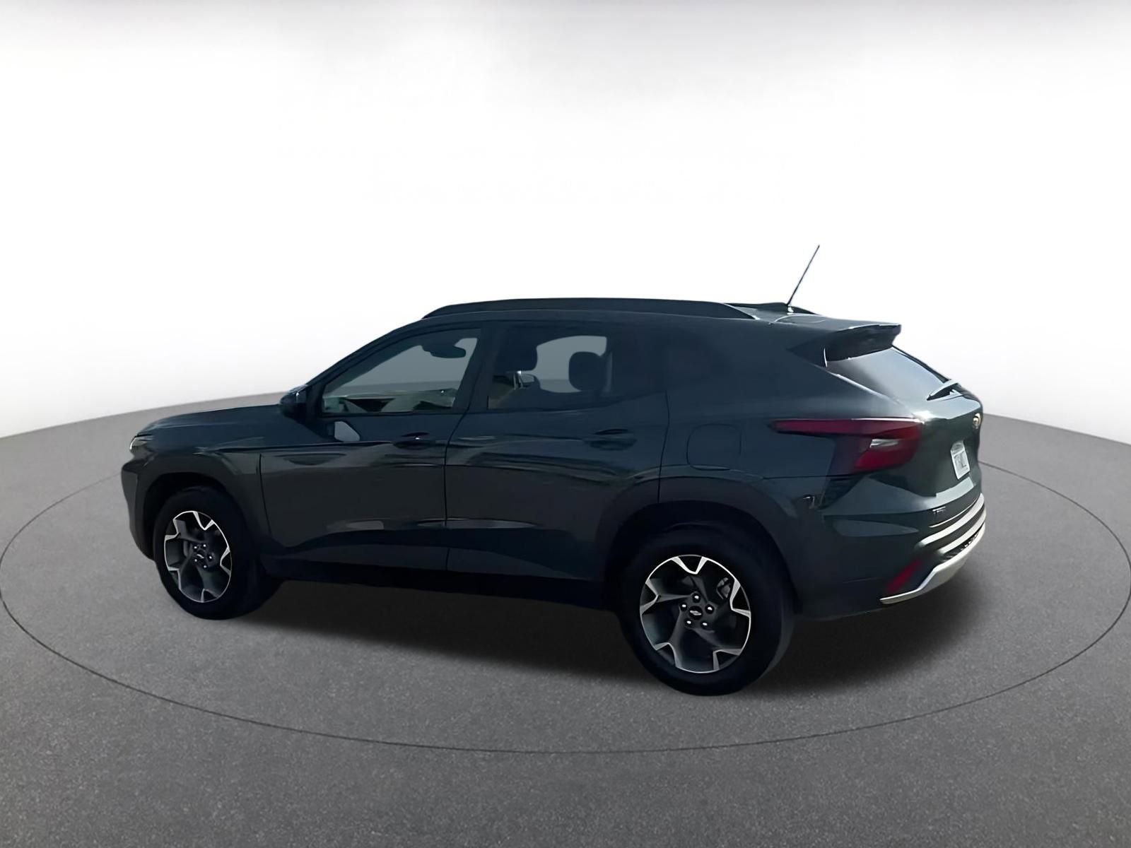 Thumbnail: 2025 Chevrolet Trax - 10