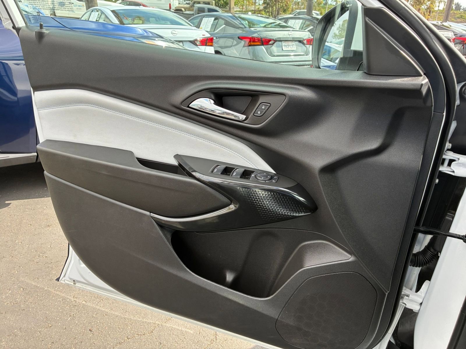 Thumbnail: 2025 Chevrolet Trax - 18