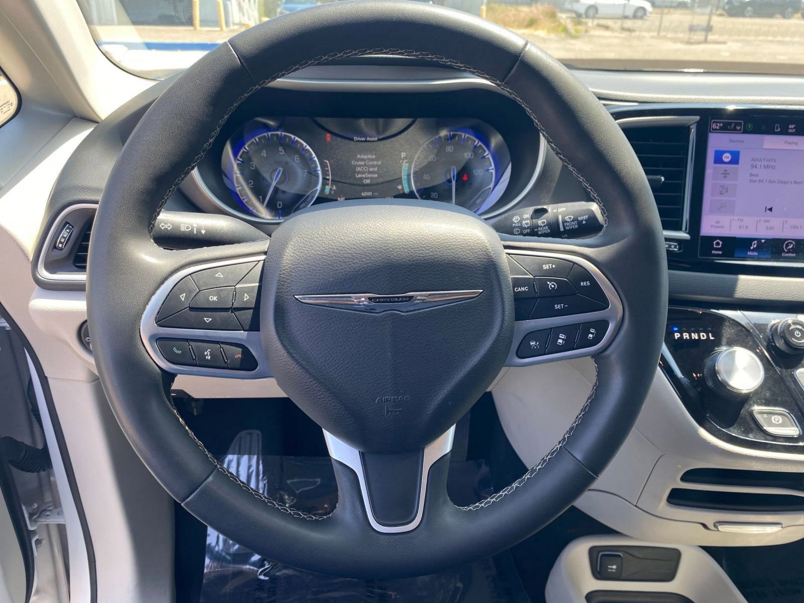 Thumbnail: 2023 Chrysler Pacifica - 27