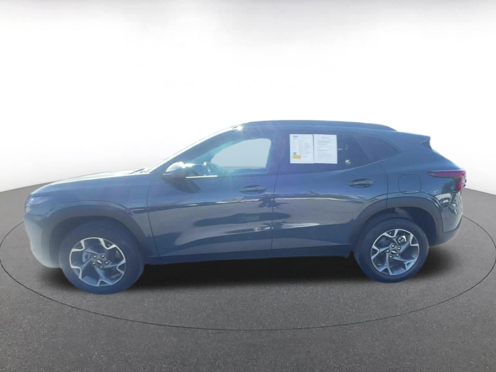 Thumbnail: 2025 Chevrolet Trax - 9