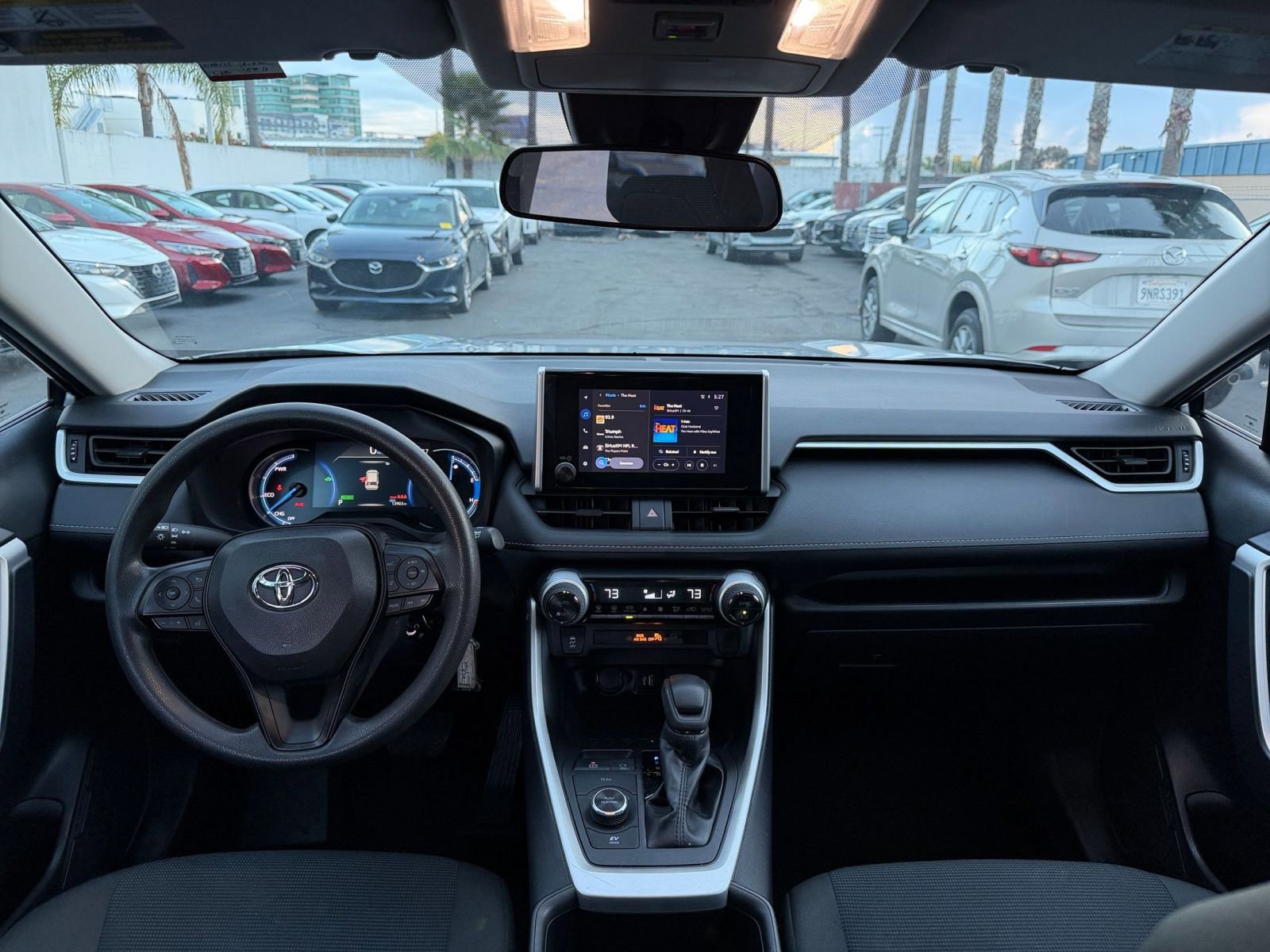 Thumbnail: 2025 Toyota RAV4 - 32