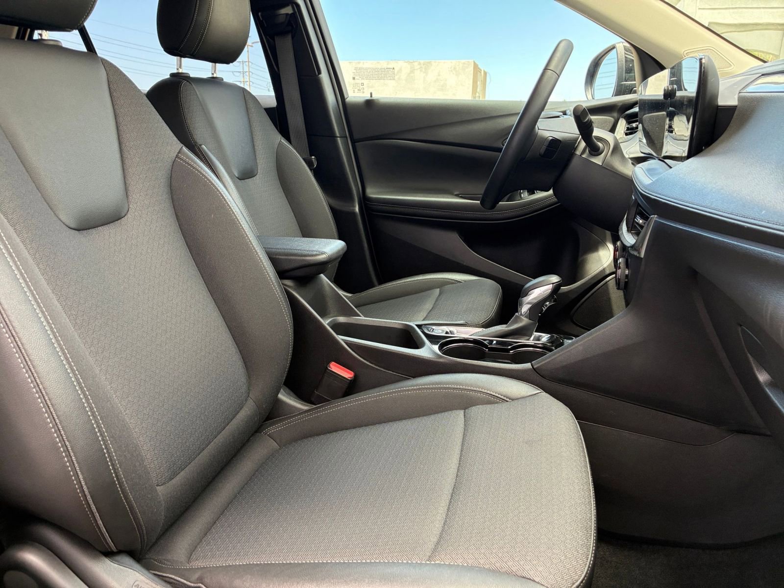 Thumbnail: 2025 Buick Encore GX - 35