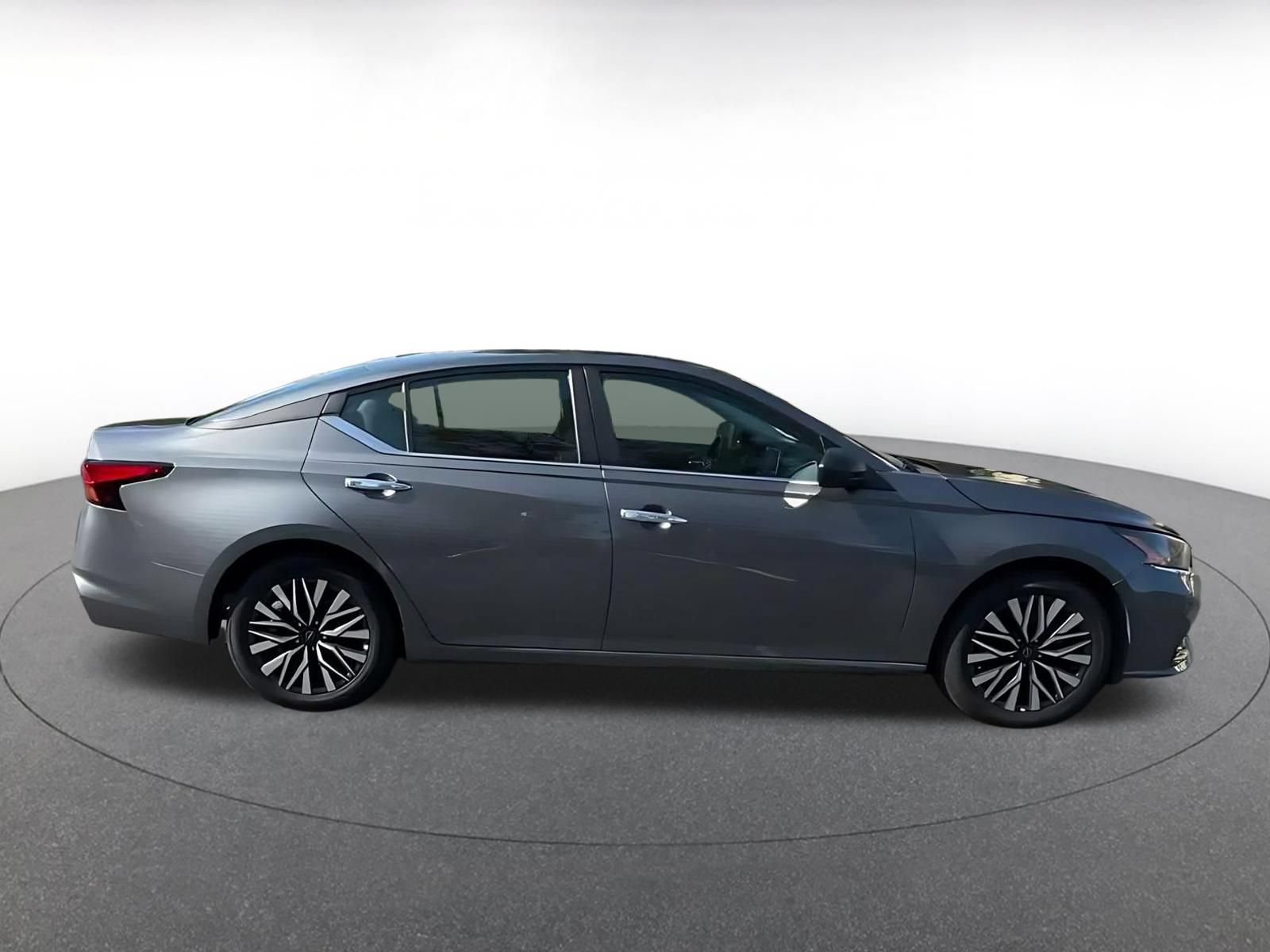 Thumbnail: 2025 Nissan Altima - 16