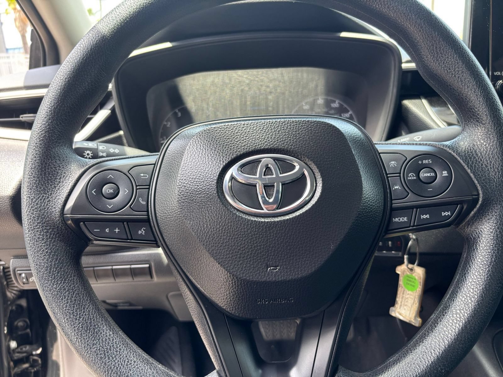 Thumbnail: 2025 Toyota Corolla - 25