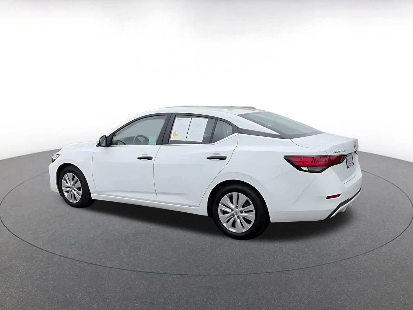 Thumbnail: 2025 Nissan Sentra - 10