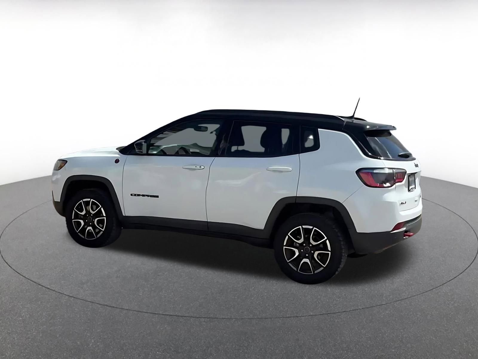 Thumbnail: 2025 Jeep Compass - 10