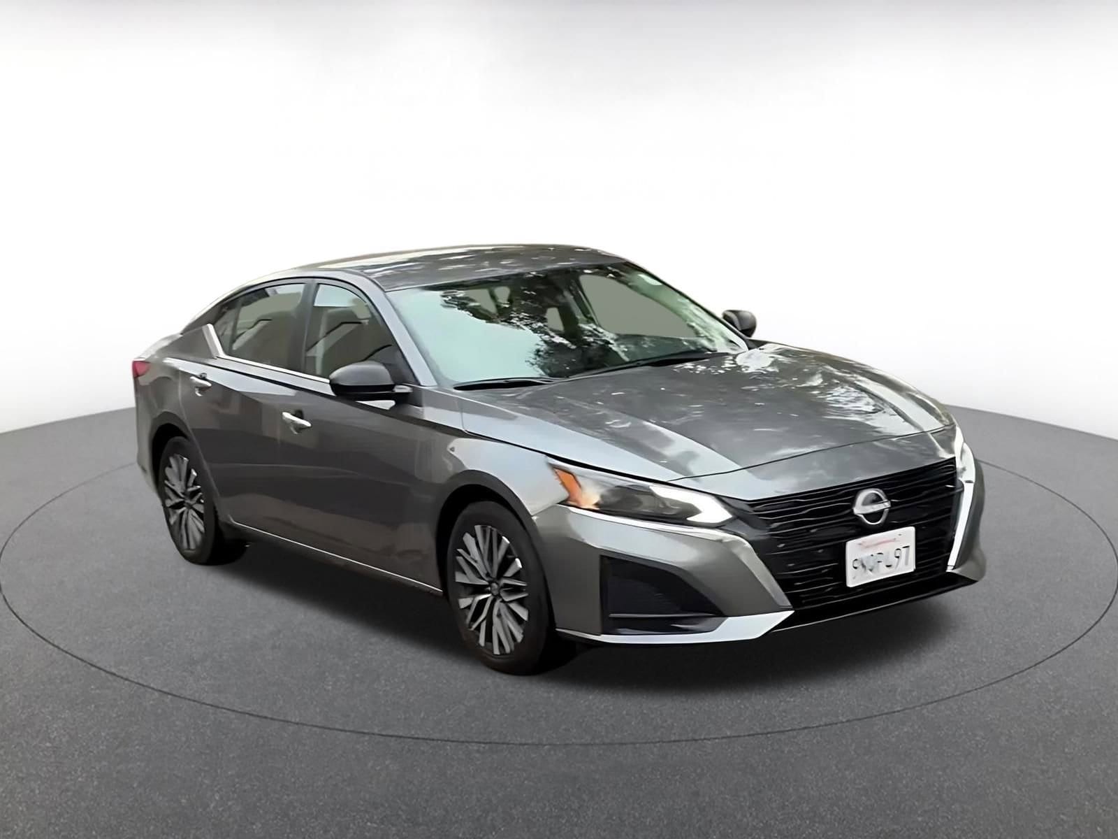Thumbnail: 2025 Nissan Altima - 3