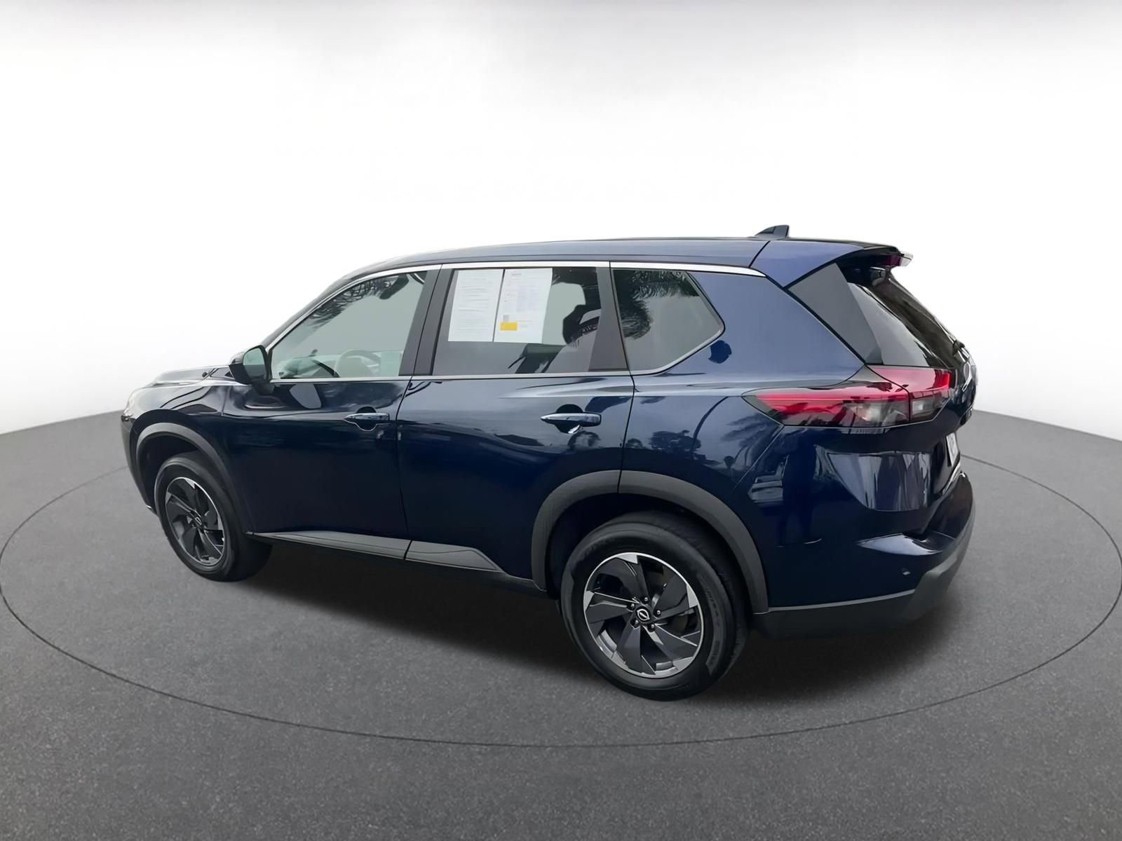 Thumbnail: 2025 Nissan Rogue - 10