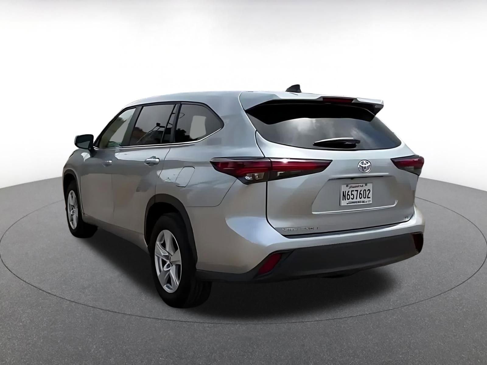 Thumbnail: 2025 Toyota Highlander - 11
