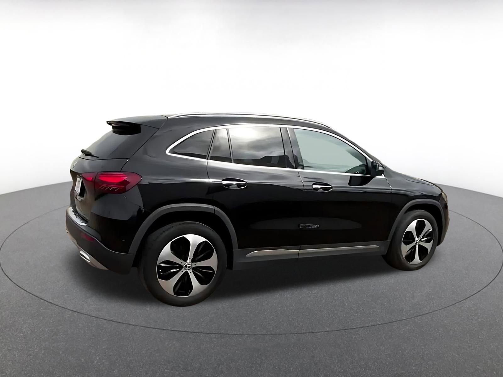 Thumbnail: 2025 Mercedes-Benz GLA - 12