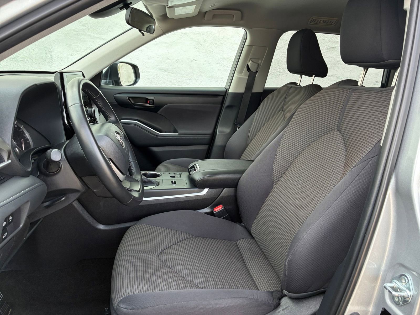 Thumbnail: 2025 Toyota Highlander - 28