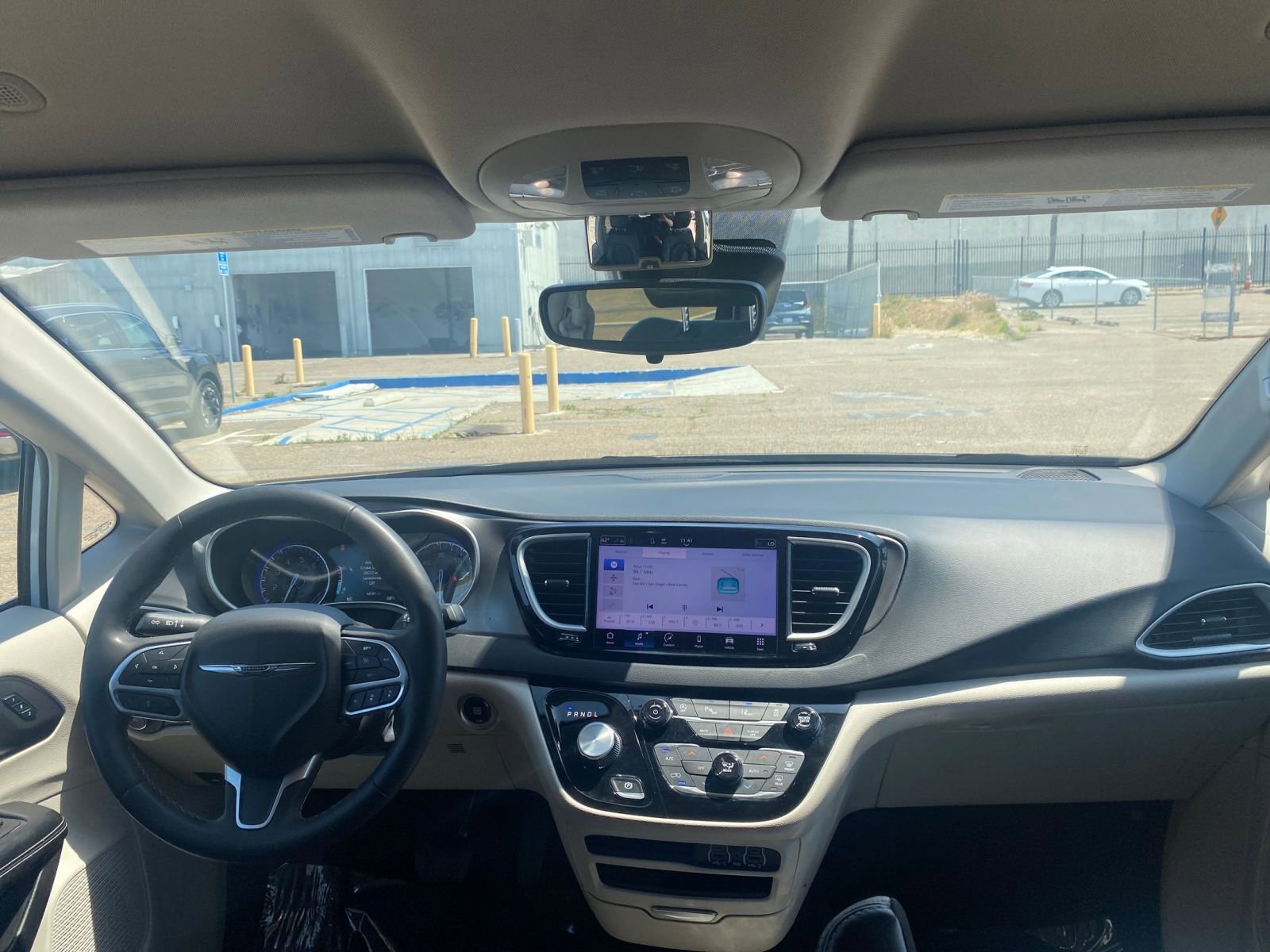 Thumbnail: 2023 Chrysler Pacifica - 34