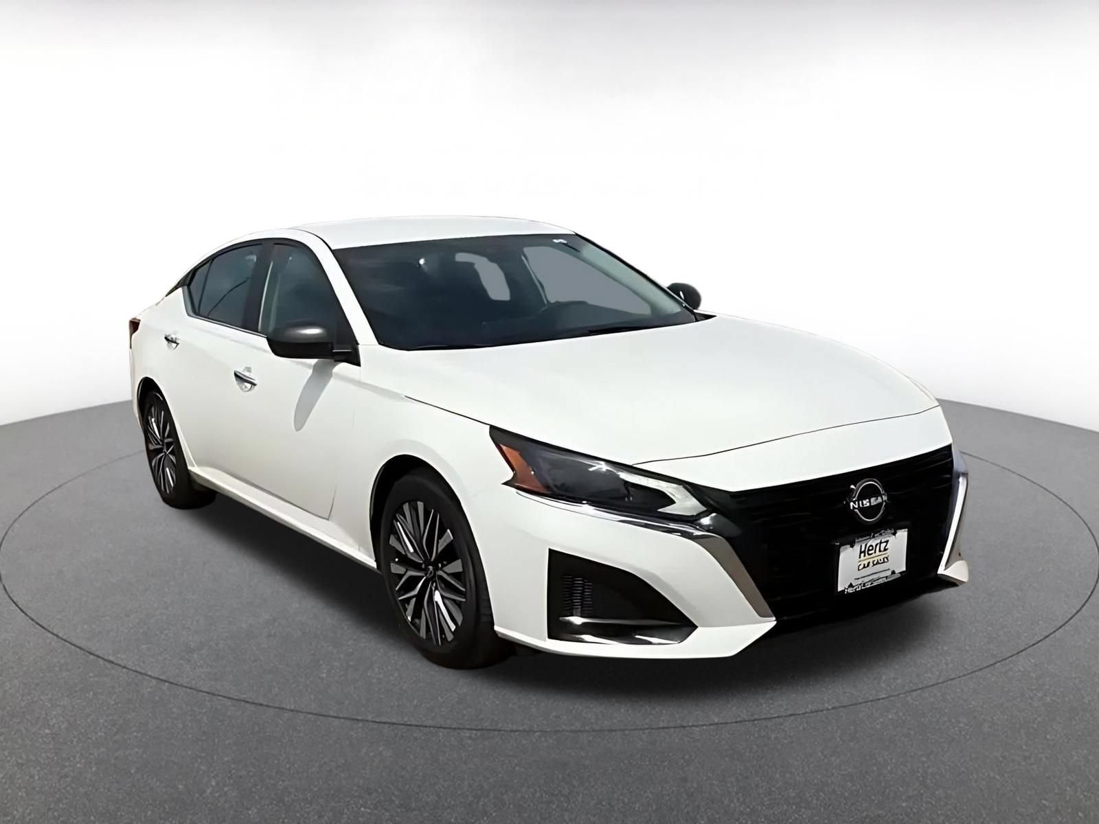 Thumbnail: 2025 Nissan Altima - 3