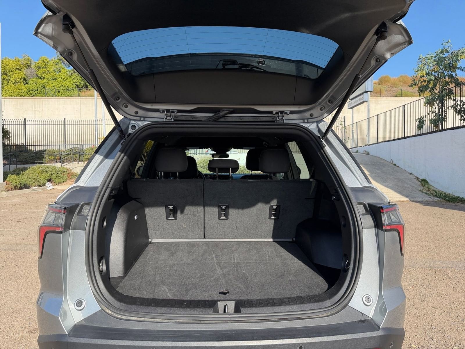 Thumbnail: 2025 Chevrolet Equinox - 30