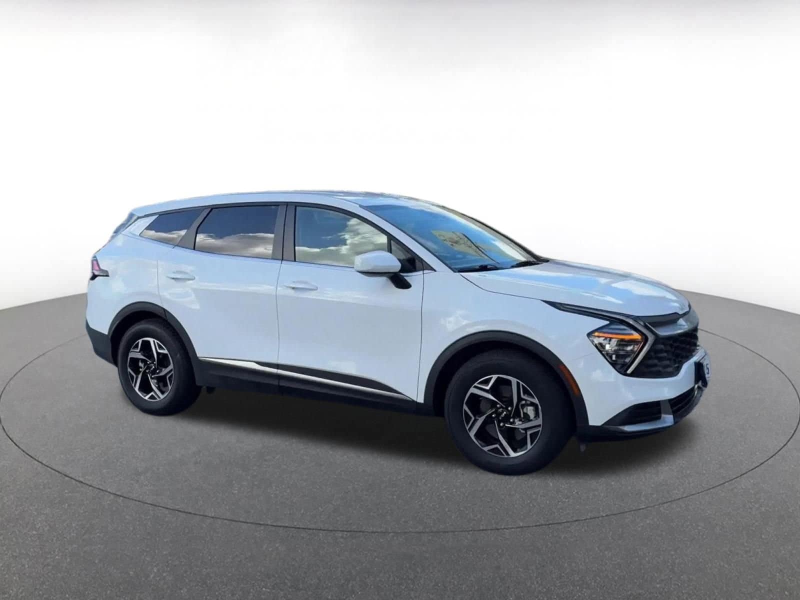 Thumbnail: 2025 Kia Sportage - 2