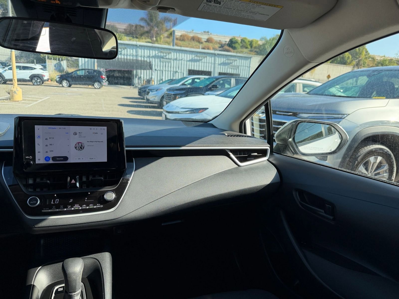 Thumbnail: 2025 Toyota Corolla - 33