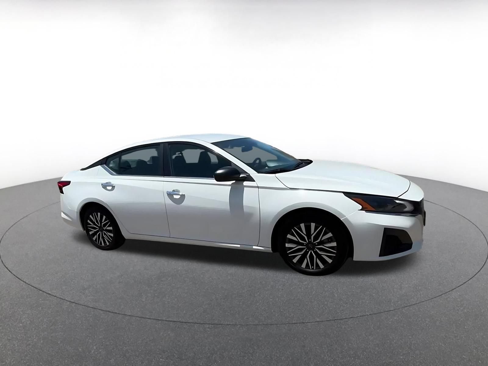 Thumbnail: 2025 Nissan Altima - 2