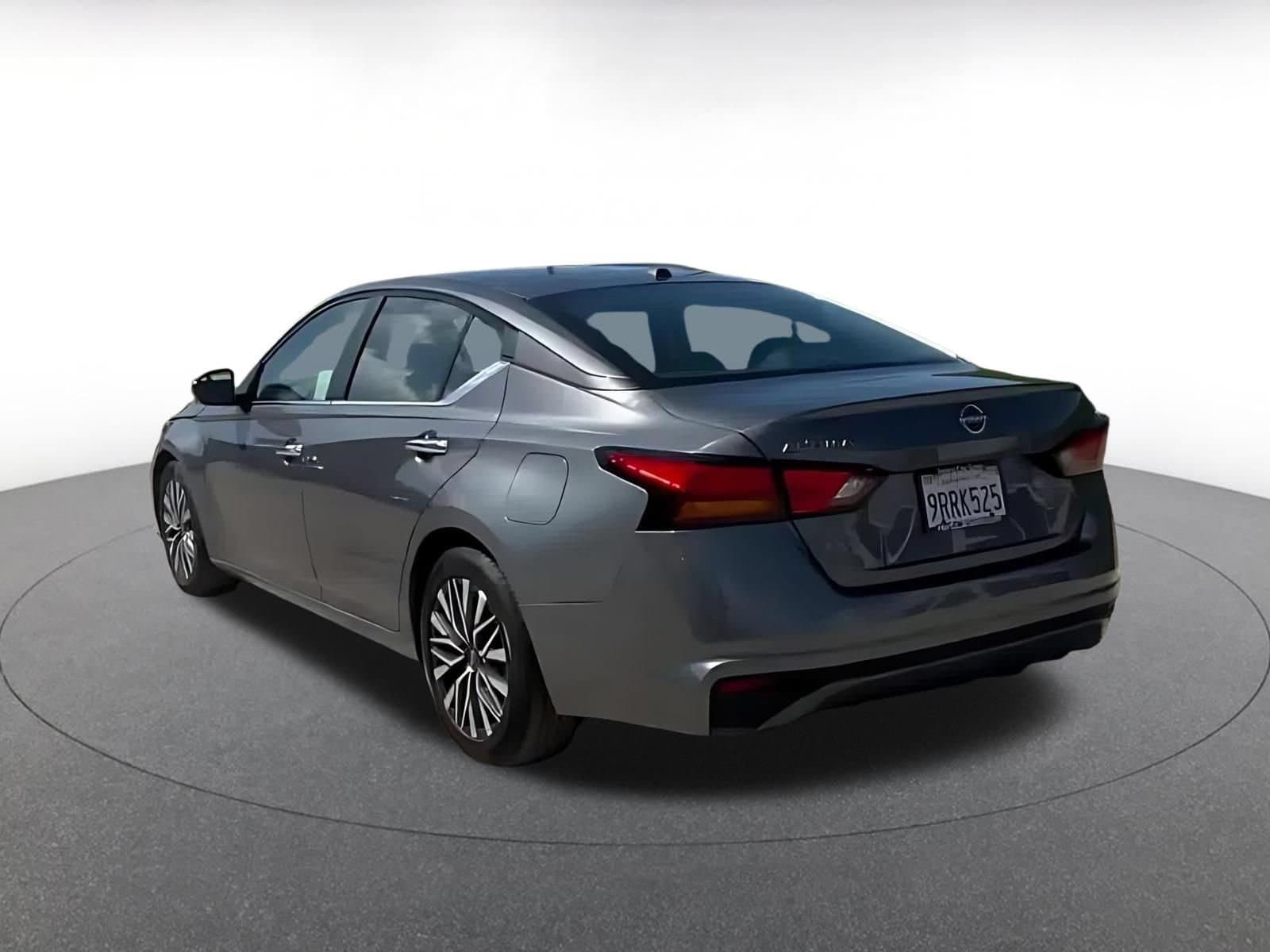 Thumbnail: 2025 Nissan Altima - 11