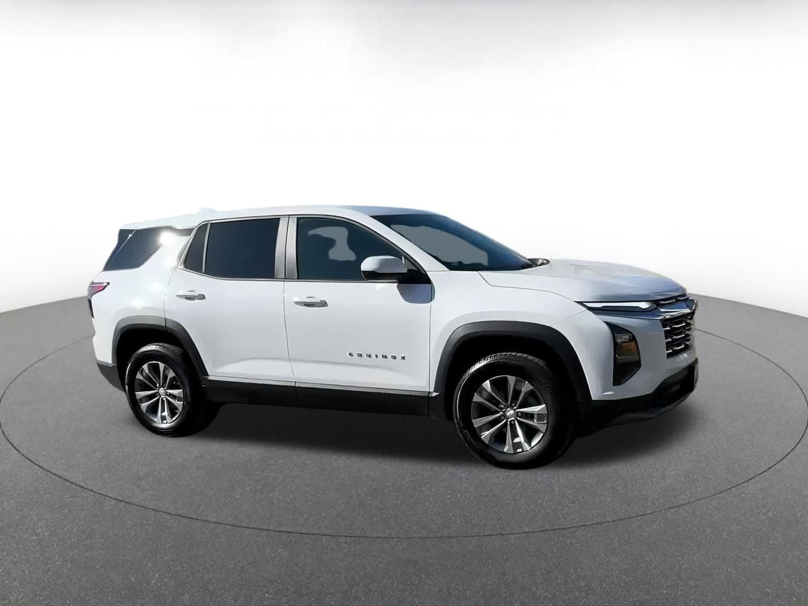 Thumbnail: 2025 Chevrolet Equinox - 2