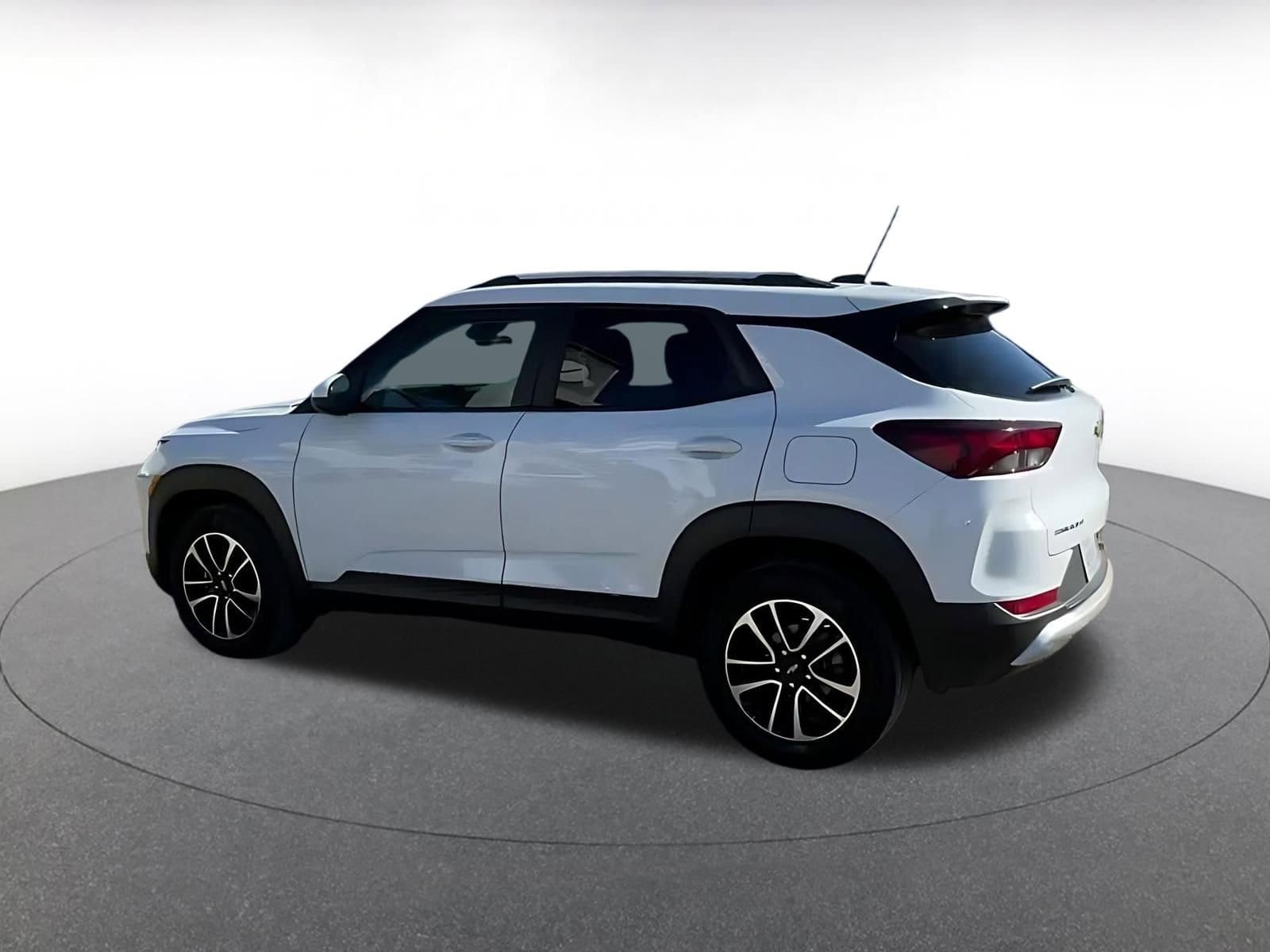 Thumbnail: 2025 Chevrolet TrailBlazer - 10