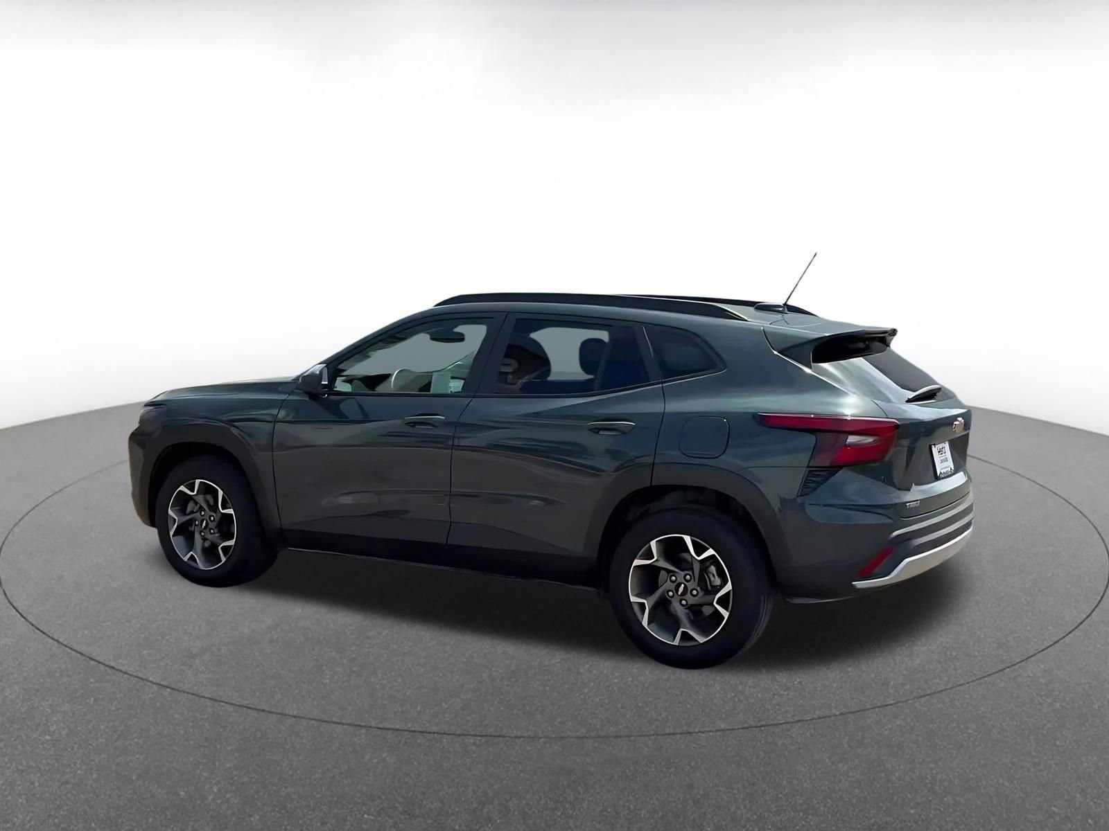 Thumbnail: 2025 Chevrolet Trax - 10