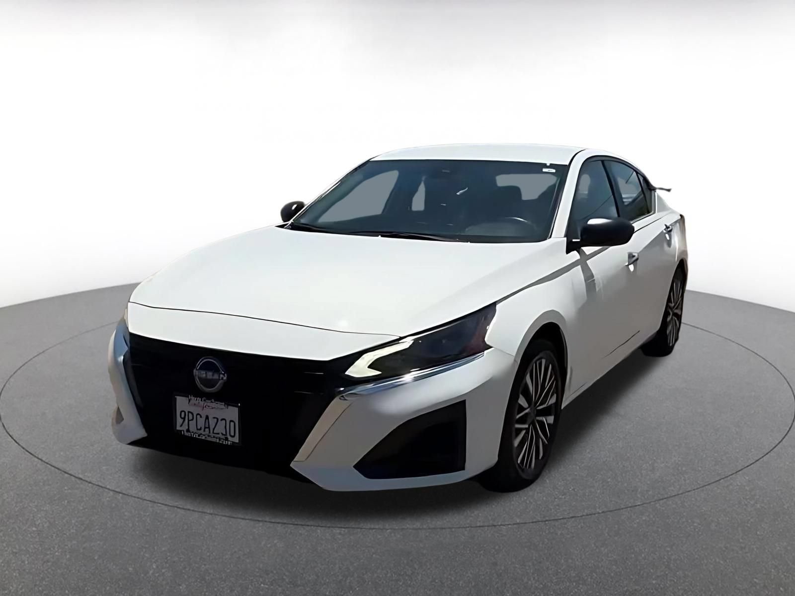 Thumbnail: 2025 Nissan Altima - 9