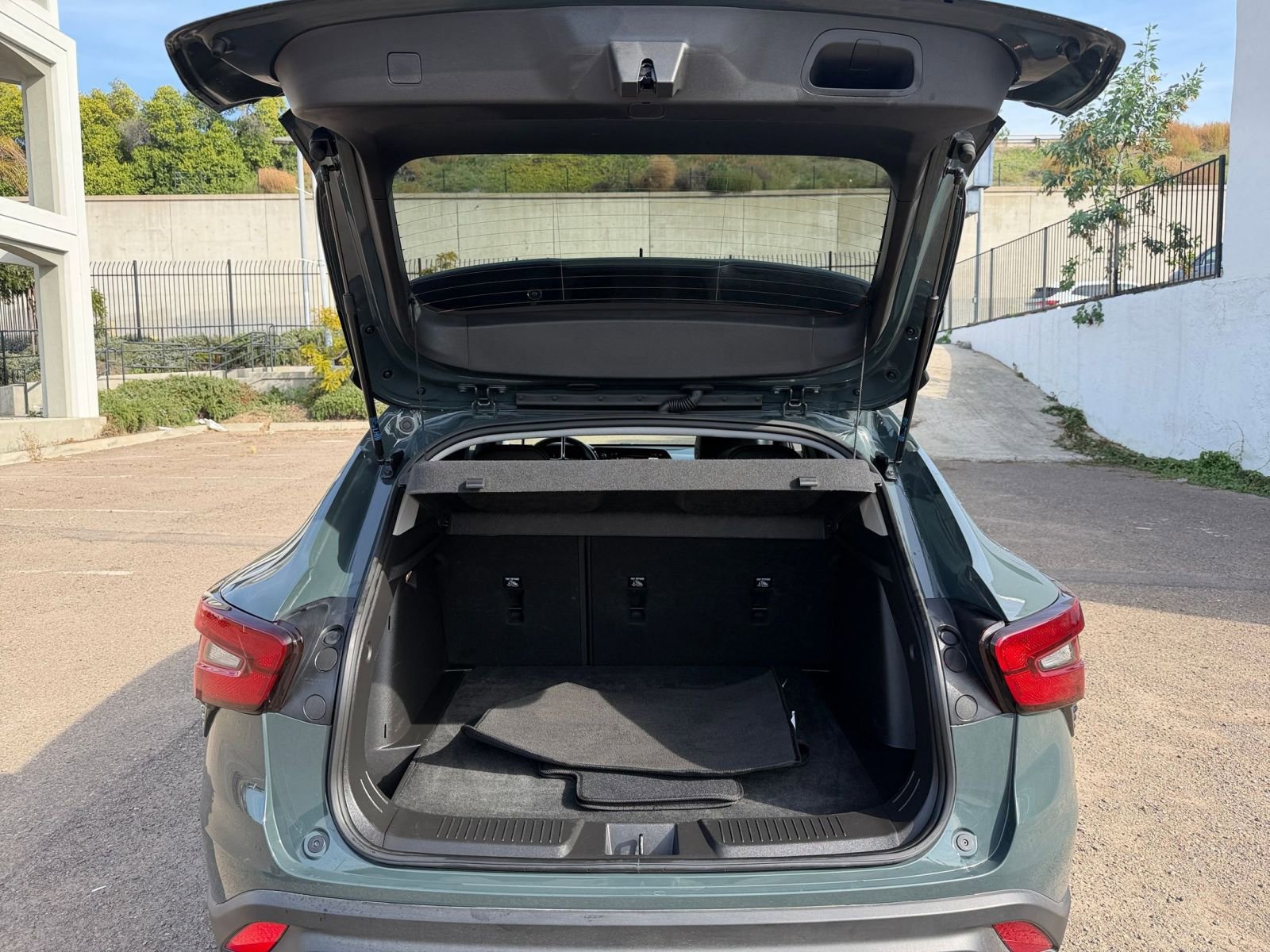 Thumbnail: 2025 Chevrolet Trax - 29