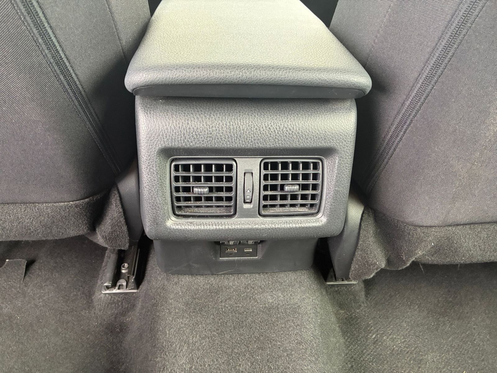 Thumbnail: 2025 Toyota Camry - 22