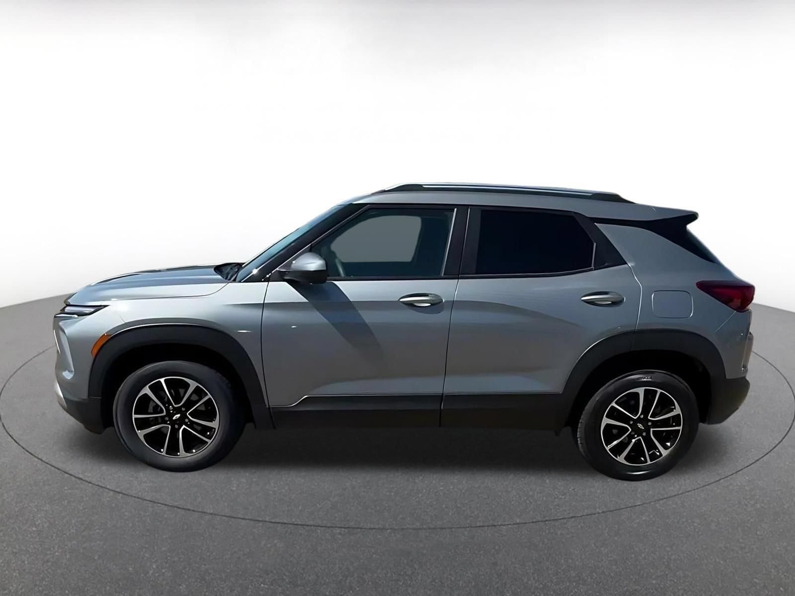 Thumbnail: 2025 Chevrolet TrailBlazer - 8