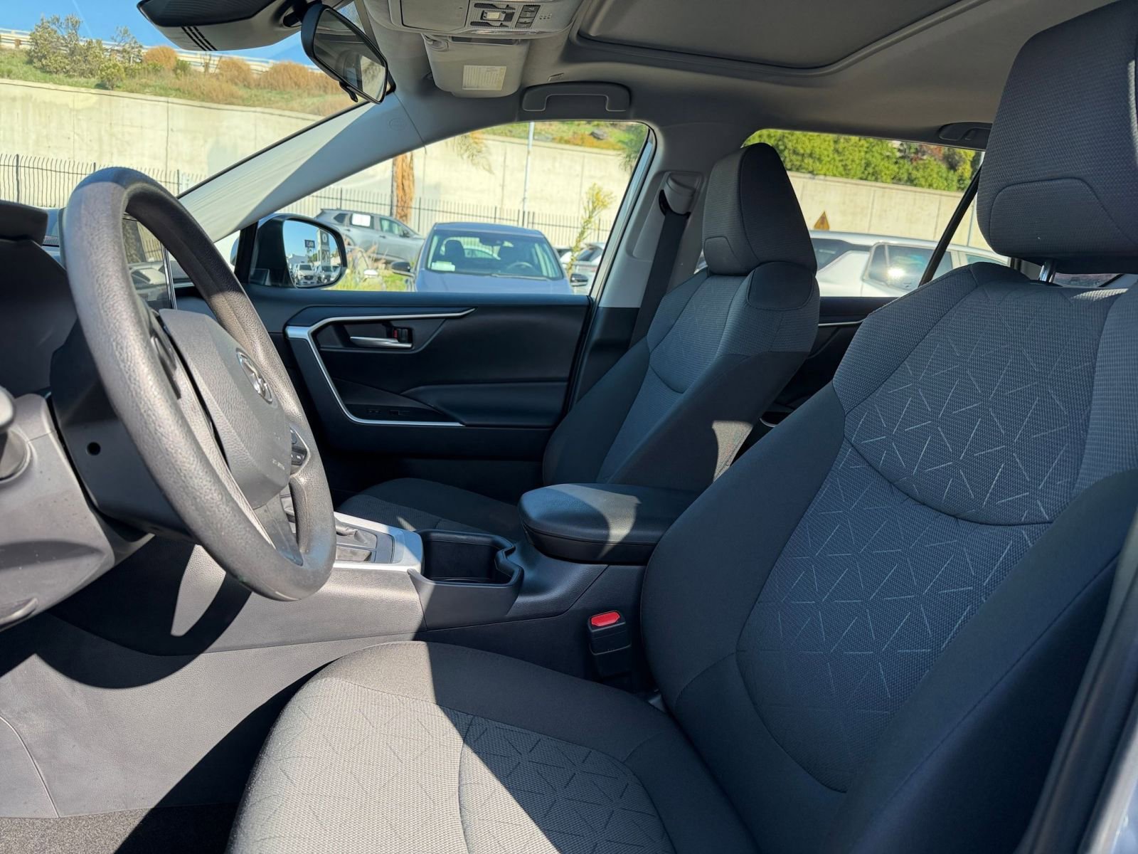 Thumbnail: 2025 Toyota RAV4 - 27