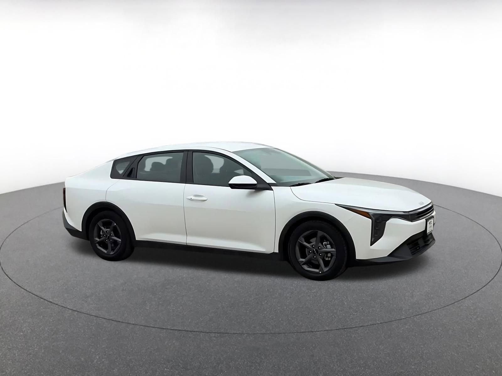 Thumbnail: 2025 Kia K4 - 2