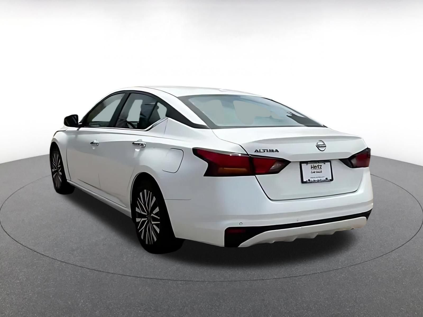 Thumbnail: 2025 Nissan Altima - 12