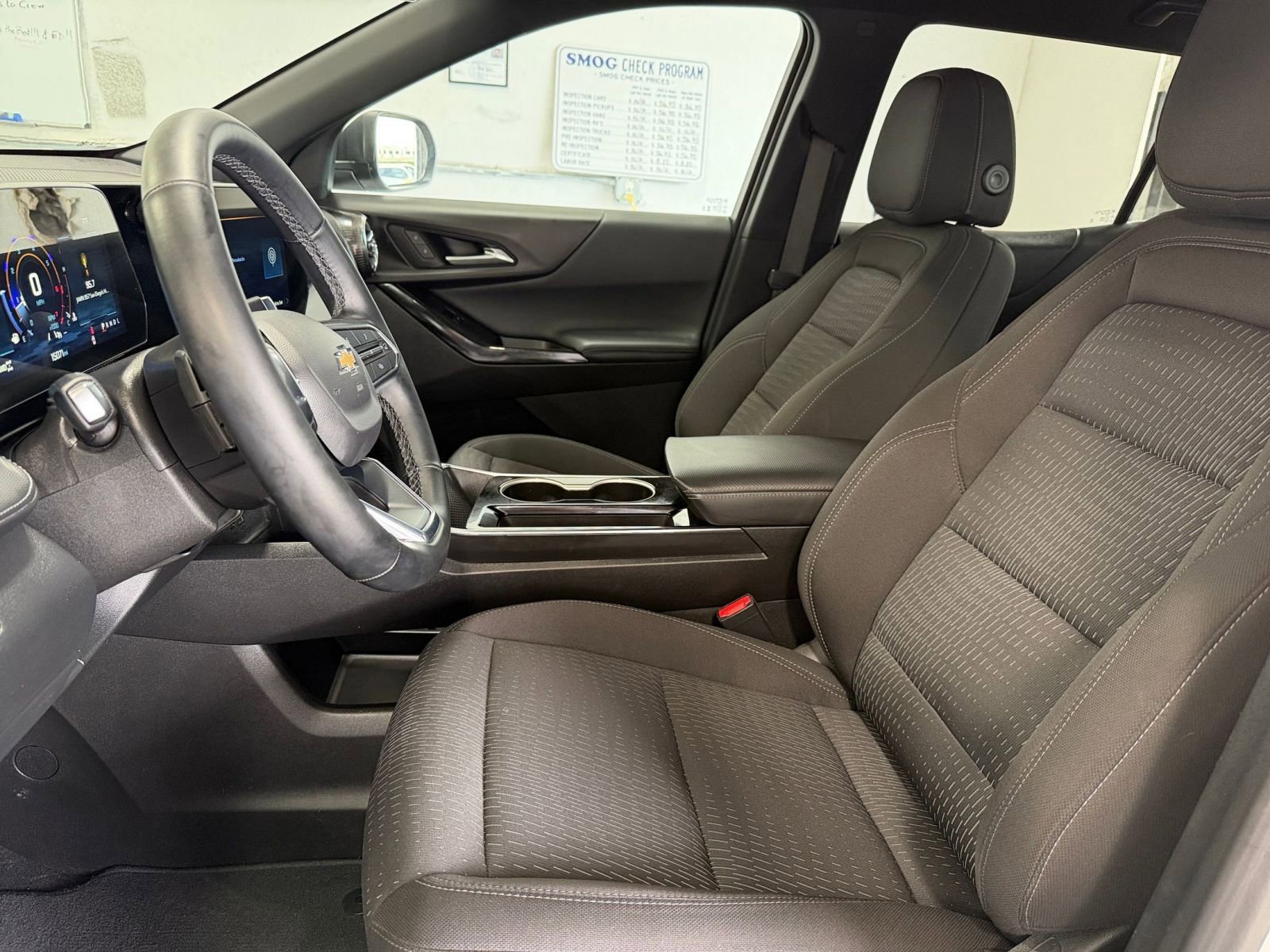 Thumbnail: 2025 Chevrolet Equinox - 25