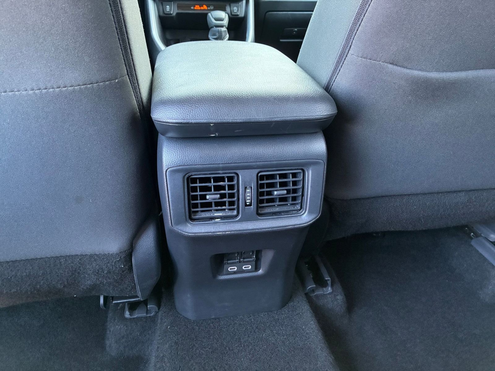 Thumbnail: 2025 Toyota RAV4 - 24