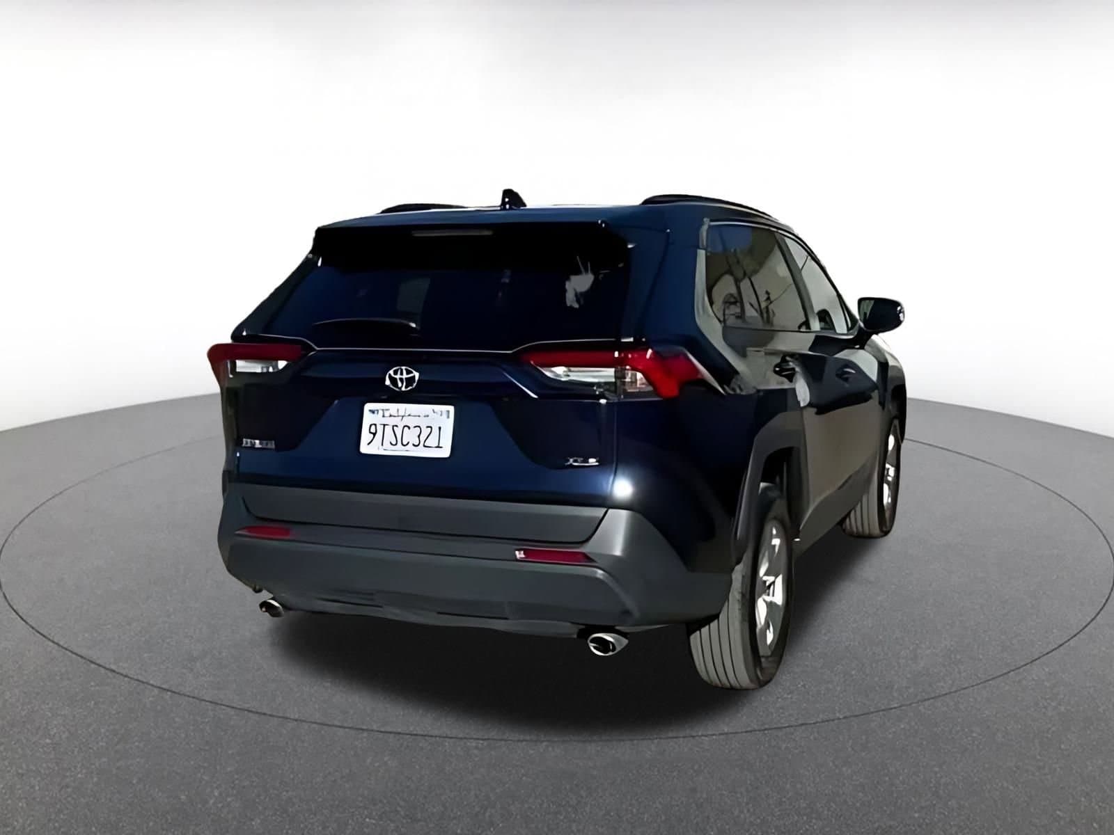 Thumbnail: 2025 Toyota RAV4 - 16