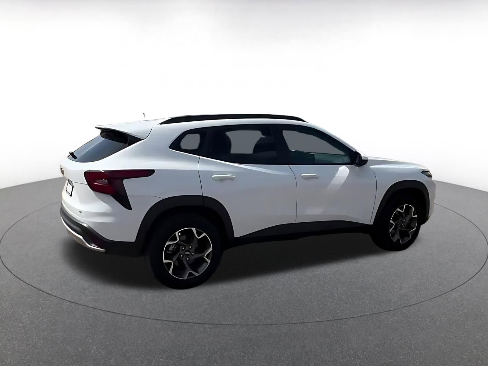 Thumbnail: 2025 Chevrolet Trax - 15