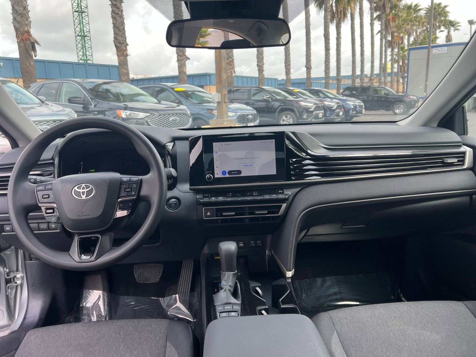 Thumbnail: 2025 Toyota Camry - 32