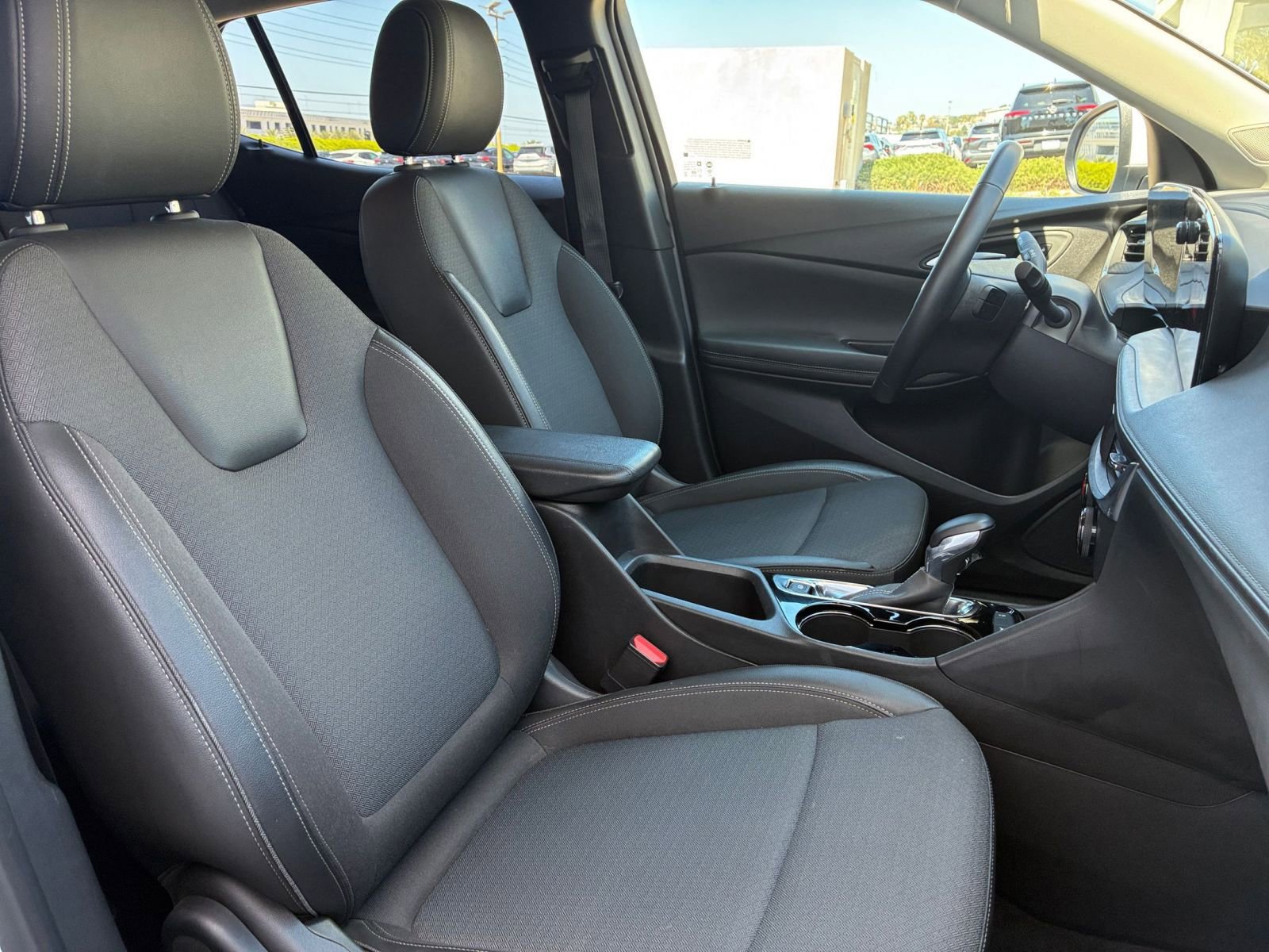 Thumbnail: 2025 Buick Encore GX - 35