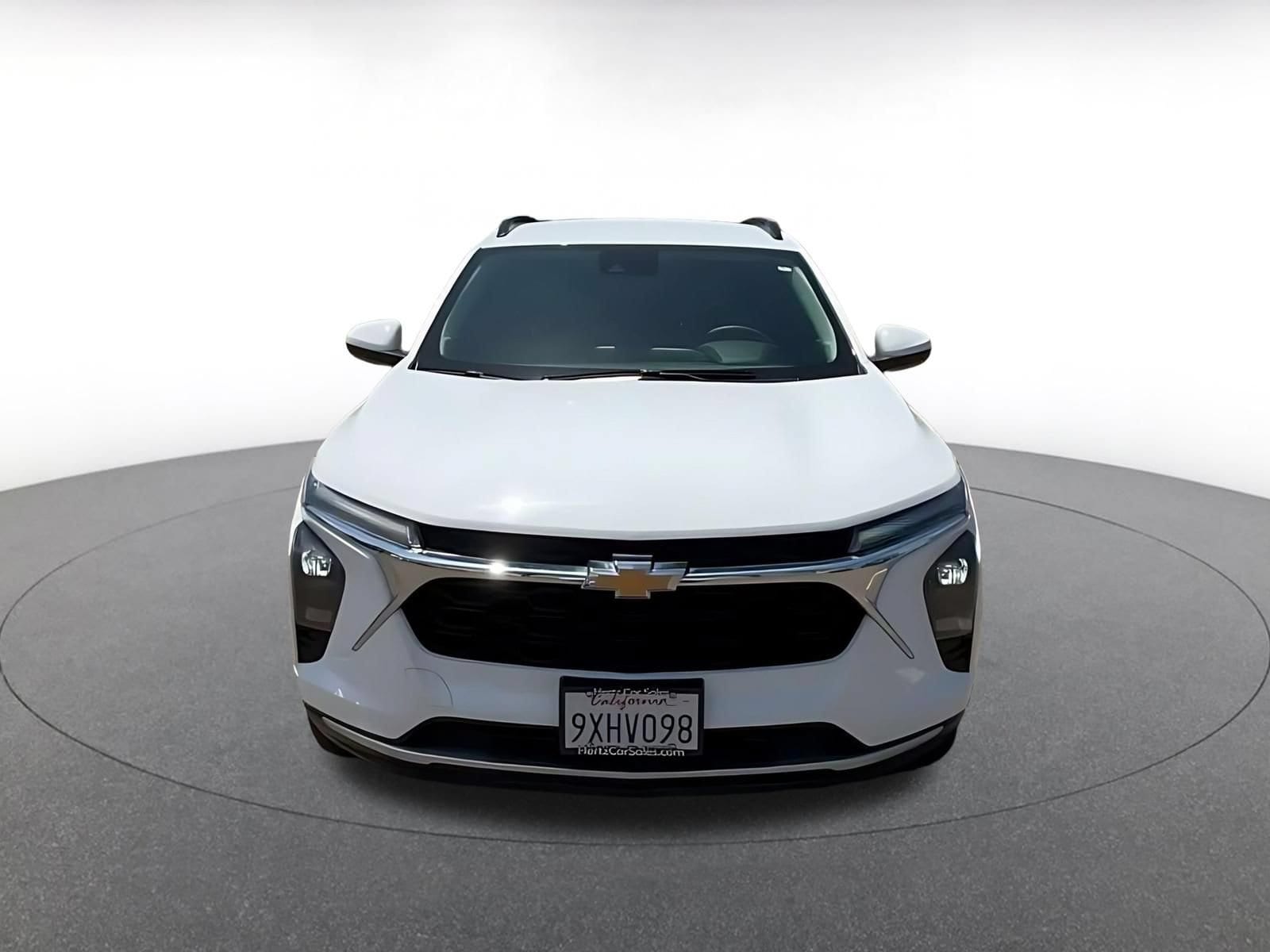 Thumbnail: 2025 Chevrolet Trax - 4
