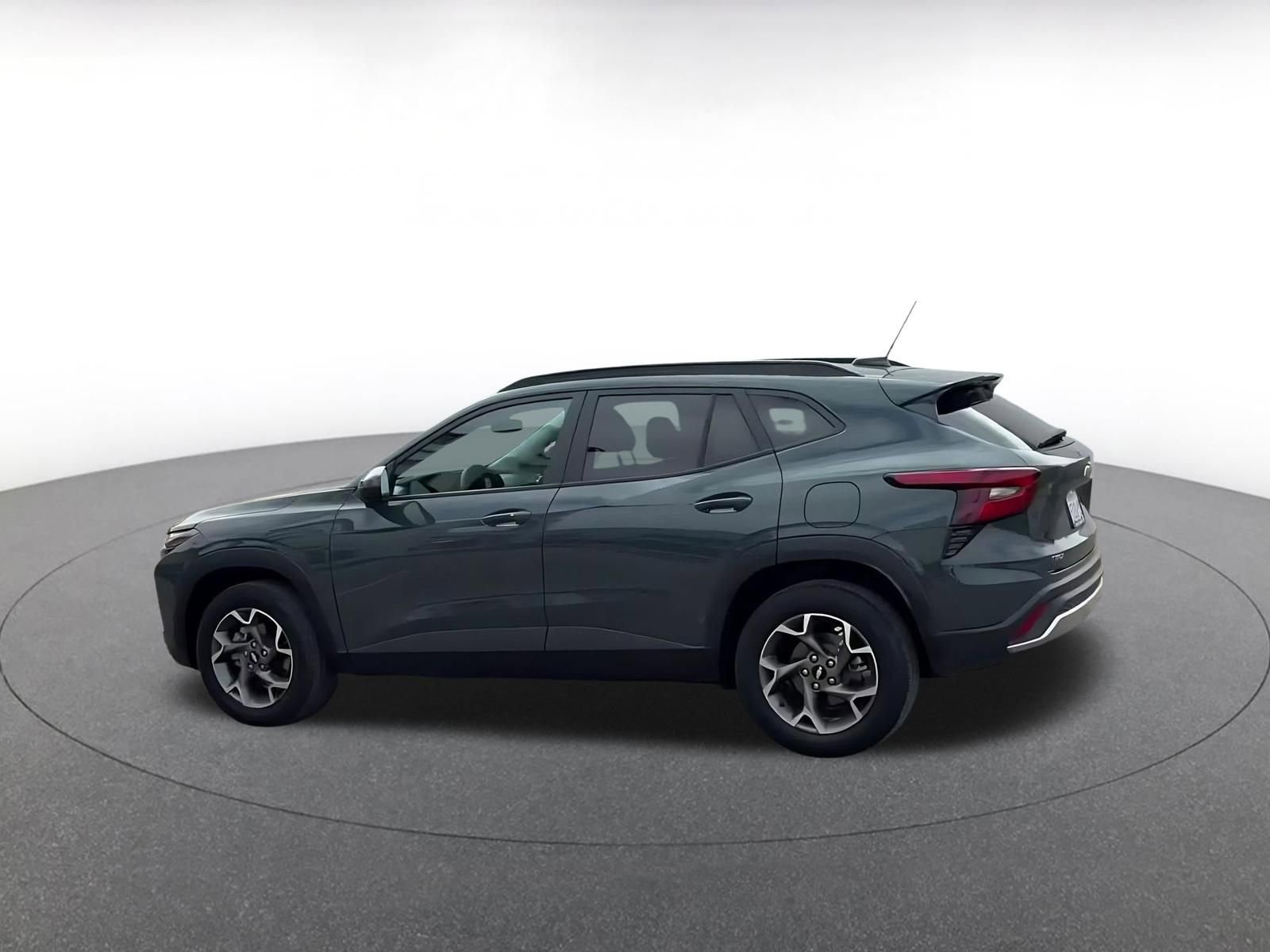 Thumbnail: 2025 Chevrolet Trax - 10