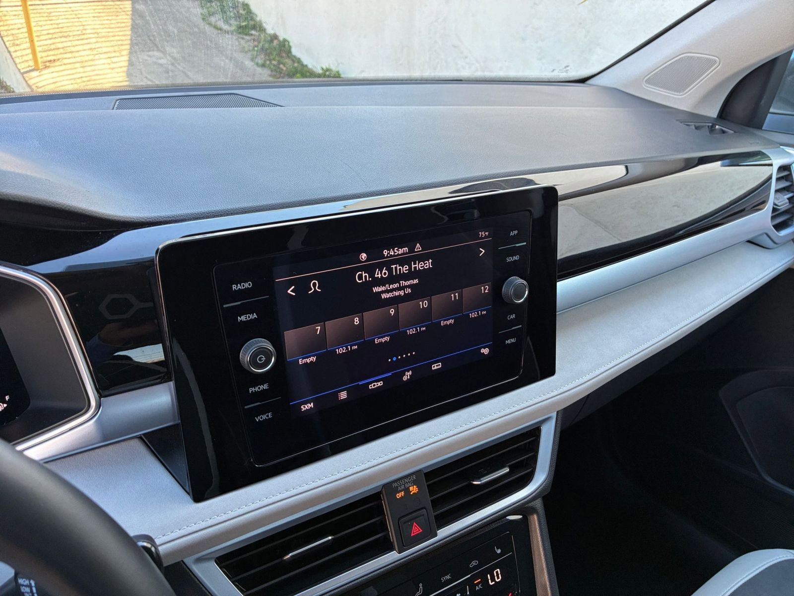 Thumbnail: 2025 Volkswagen Taos - 20