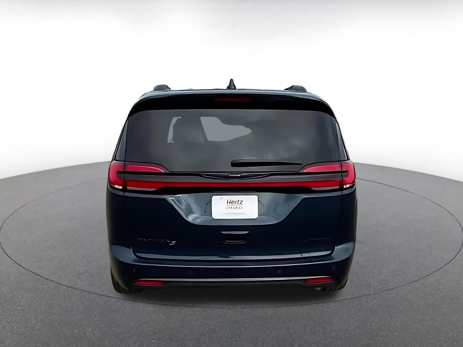 Thumbnail: 2025 Chrysler Pacifica - 12