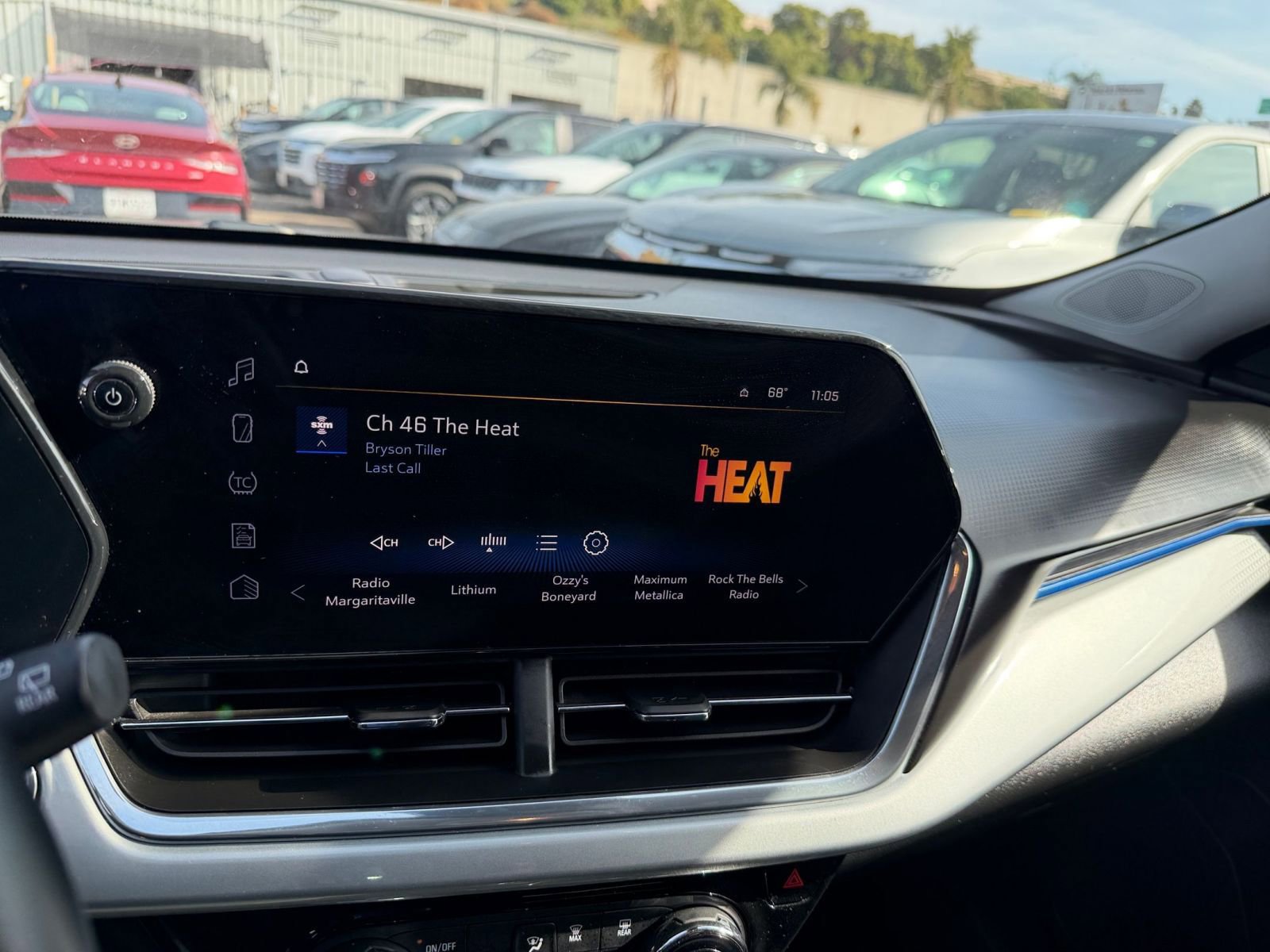 Thumbnail: 2025 Chevrolet Trax - 21