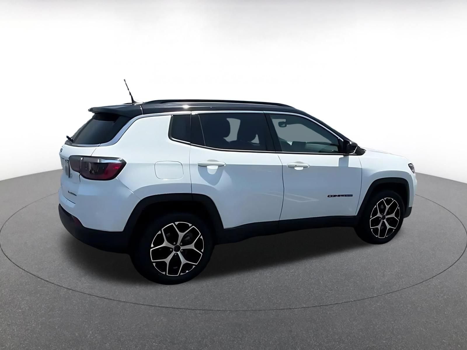 Thumbnail: 2025 Jeep Compass - 15