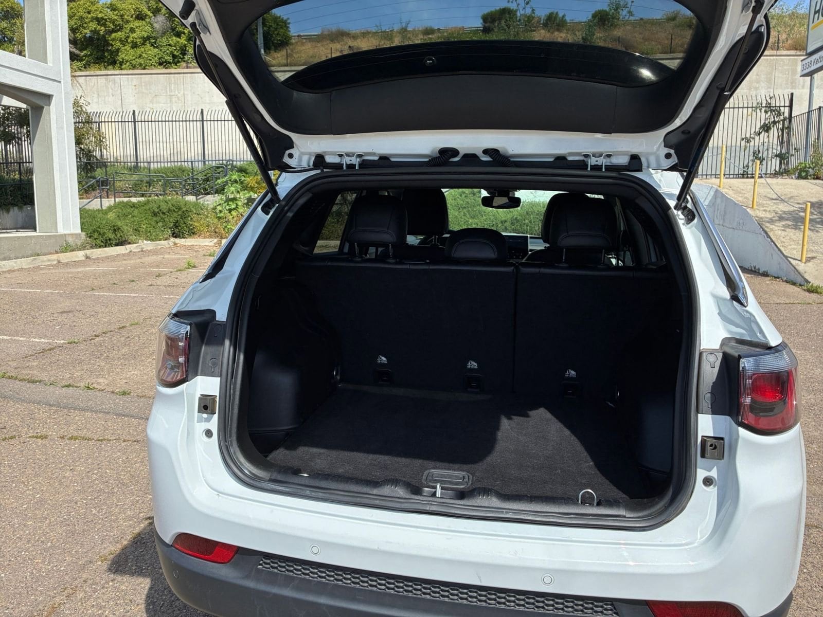 Thumbnail: 2025 Jeep Compass - 32