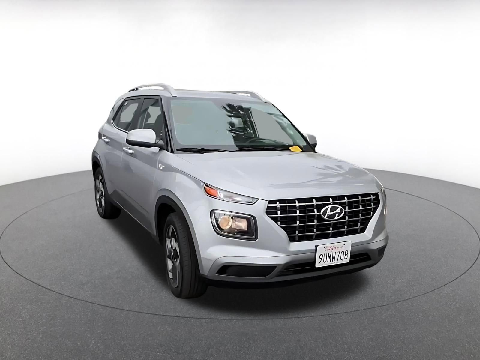 Thumbnail: 2025 Hyundai Venue - 3