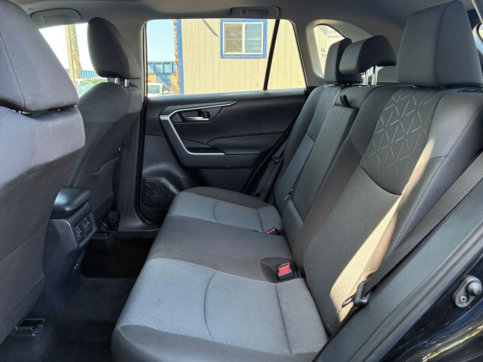 Thumbnail: 2025 Toyota RAV4 - 27