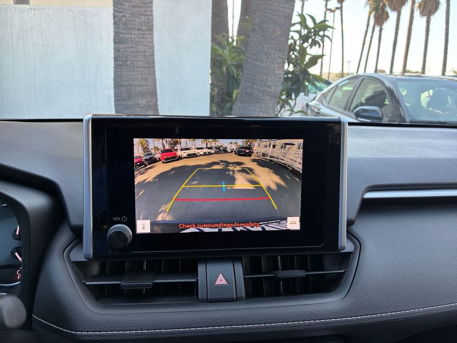 Thumbnail: 2025 Toyota RAV4 - 25