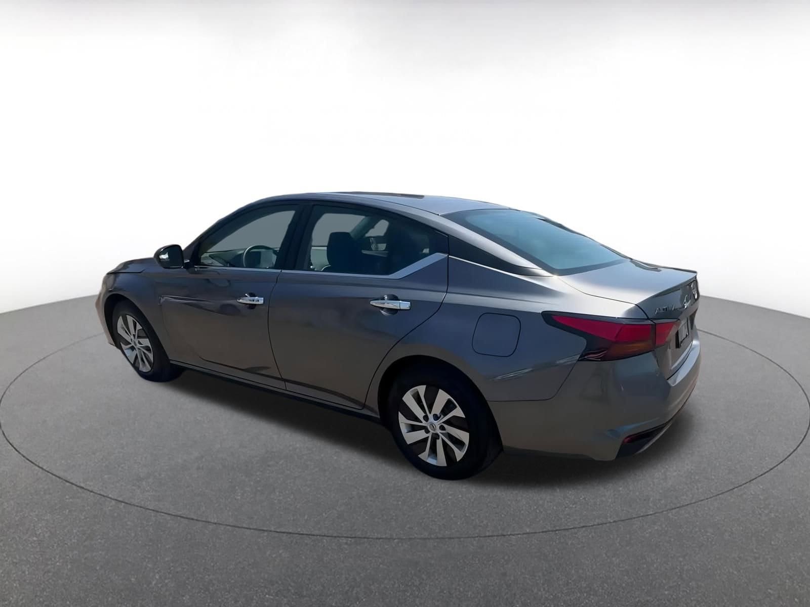 Thumbnail: 2024 Nissan Altima - 10