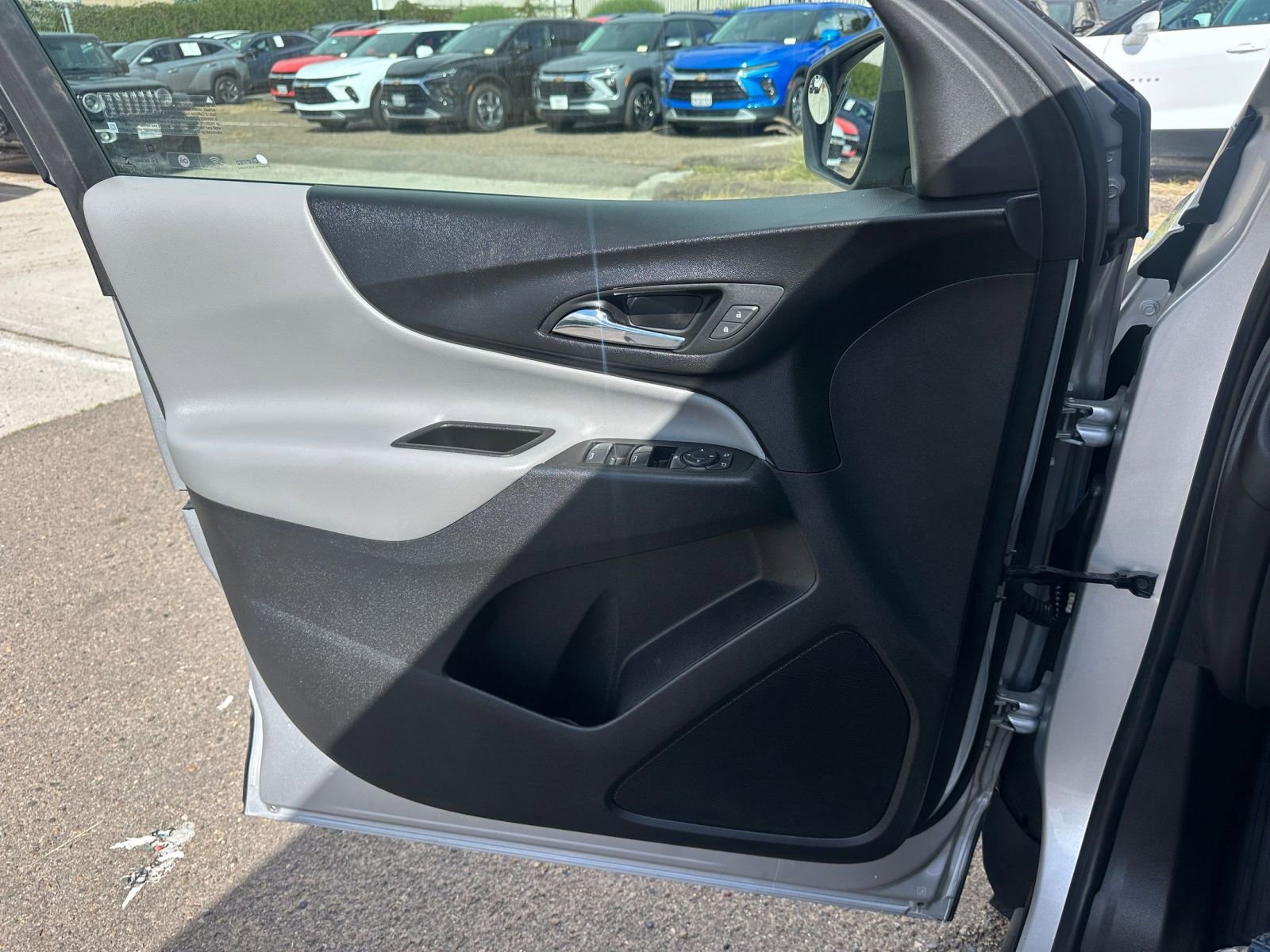 Thumbnail: 2020 Chevrolet Equinox - 20